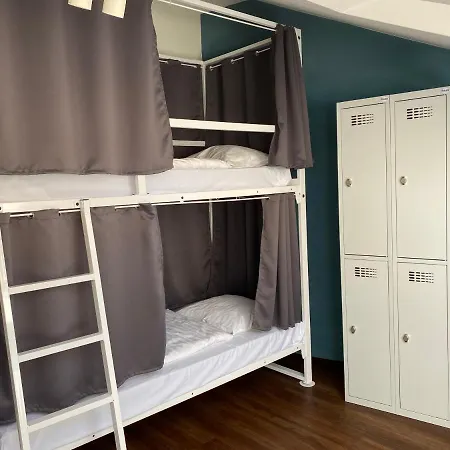 Safestay Presidential Palace Μπρατισλάβα