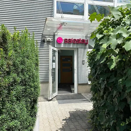 Safestay Presidential Palace *