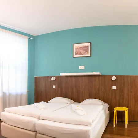 Safestay Presidential Palace * Bratislava