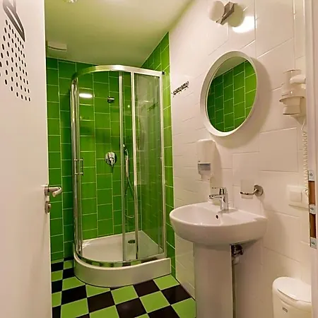Hostel Safestay Presidential Palace Pressburg