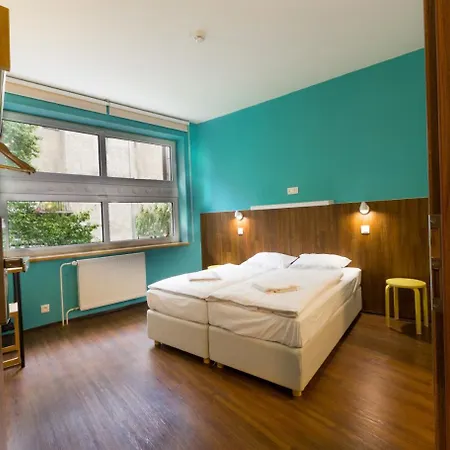 Hostal Safestay Presidential Palace