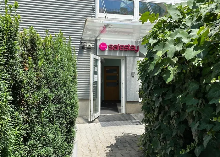 Safestay Presidential Palace *